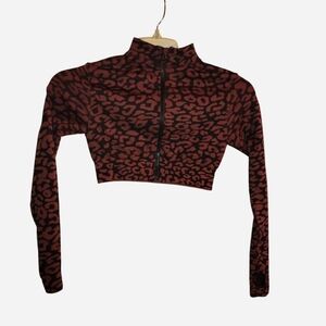 Bold Leopard Zip-Front Activewear Top - Thumbholes - Size Small